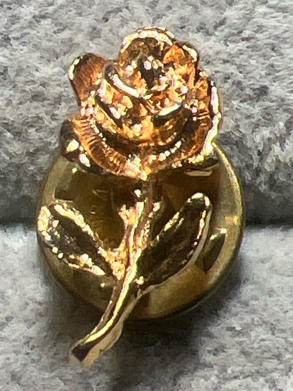 Vintage Goldtone Flower Pin Brooch  (A945gr) - image 1