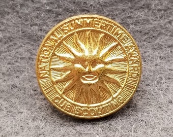 Gold Tone "National Summertime Award Cub Scouting" Sun Pin (5437)