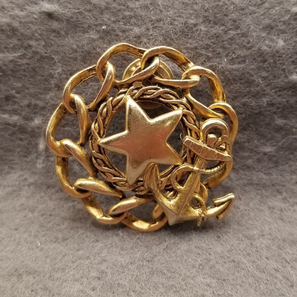 Gold Tone Star and Anchor Brooch  (4535)