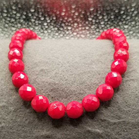 Textured Red Glass Beaded Necklace (4561) - image 1