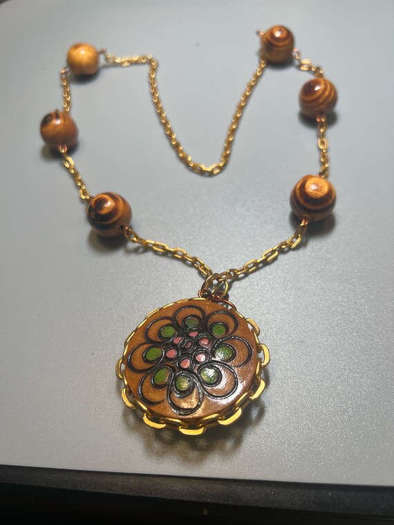 Vintage  Goldtone with Wooden Beads and Black Gree