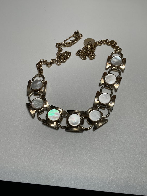 Vintage 16 Inch Mother Of Pearl And Goldtone Neck… - image 3