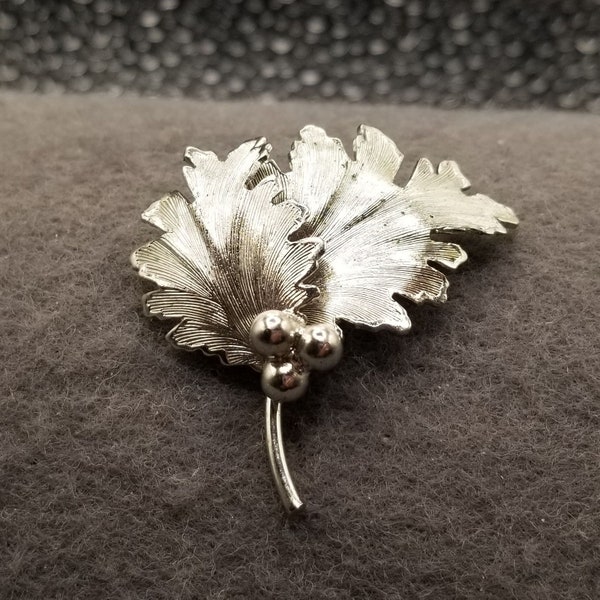 Silver Tone Leaf with Berries Brooch (3780)
