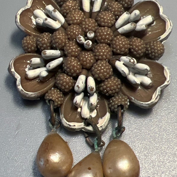 Vintage Plastic Shades of Brown and White Flower Shape with Teardrop Dangling Beads Pin Brooch  (8903gr)