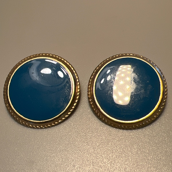 Vintage  Goldtone with Blue Enamel Round Cilp on Earrings (8820gr)