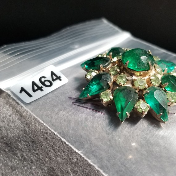 Dark and Light Green brooch w/ Missing pin (1464) - image 3