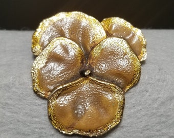 Vintage Goldtone Pansy Flower Pin/Brooch (4020)