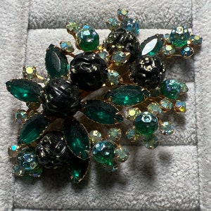 Vintage Goldtone with Clear and Emerald Green Rhinestones and Blackberry looking Beads Pin Brooch (8804gr) Huge