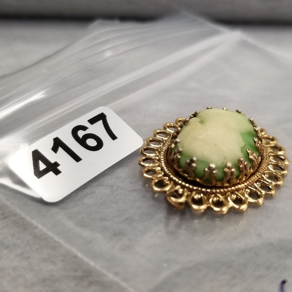 Vintage Green Cameo Style Pendant (4167) - image 4