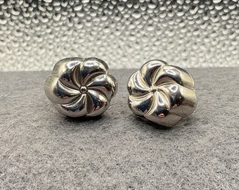Silver Tone Flower Screw Back Earrings (6550)