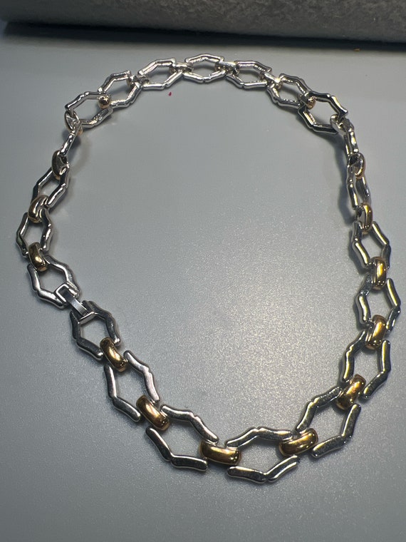 Vintage  Silvertone and Goldtone Necklace (A023gr)