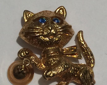 Vintage Avon Cat Brooch Rhinestone Eyes
