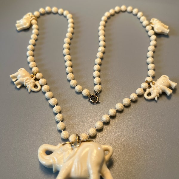 Vintage  Plastic Goldtone  Beaded with Dangling Pendant Elephants Necklace (8929gr) see listing 8985 for Elephant Earrings