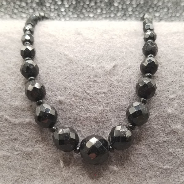 Glass Jets Textured Black Beads Short Necklace (4537)