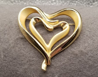 Large Gold Tone Double Heart Brooch (3757)
