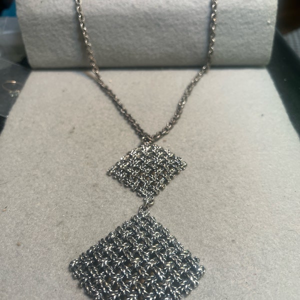 Vintage  Silvertone  woven metal Squares Necklace (A1458gr)