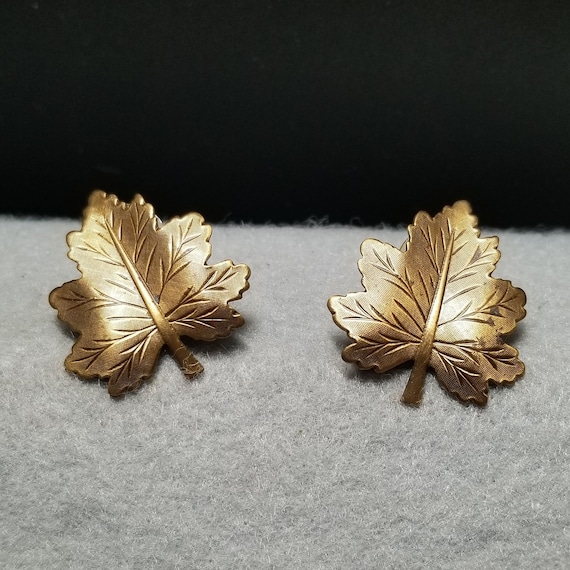Vintage Goldtone Leaf Earrings (6492) - image 1