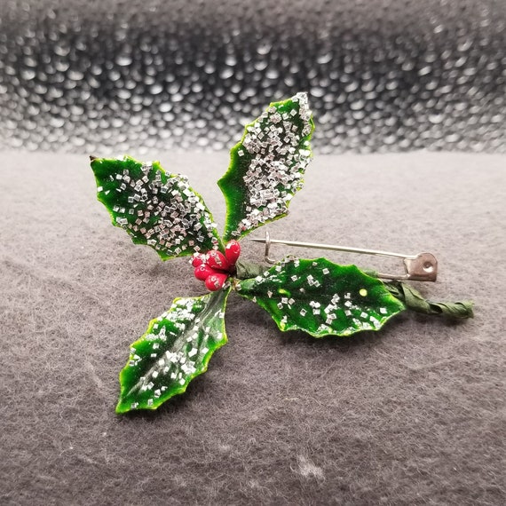 Sparkly Holly Christmas Pin Clip (5044) - image 1