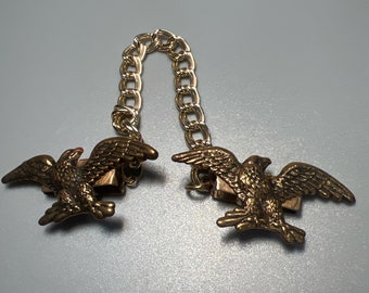 Vintage Eagle sweater clips with chain (A1096gr)