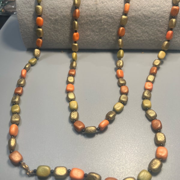 Vintage Olive Green and Orange Beaded Necklace (A992gr)