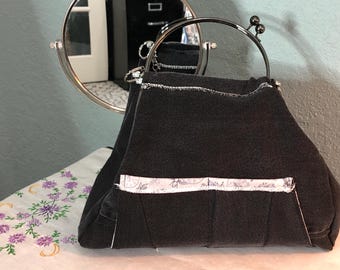 Women’s kiss lock metal frame purse: shoulder bag, black chain, upcycled denim fabric, bee print cotton, handmade