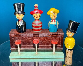 Juego vintage de 4 piezas + tapón/sacacorchos/abridor de botellas figurativo con barra