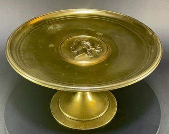 Antique Bronze Neoclassical Tazza with Bust of Arethusa
