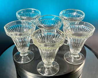 Vintage Set of 6 Ice Cream Sundae Glasses by Jeanette
