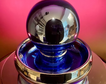 Centro de mesa antiguo de cristal azul mercurizado con forma de bola decorativa - Checoslovaquia