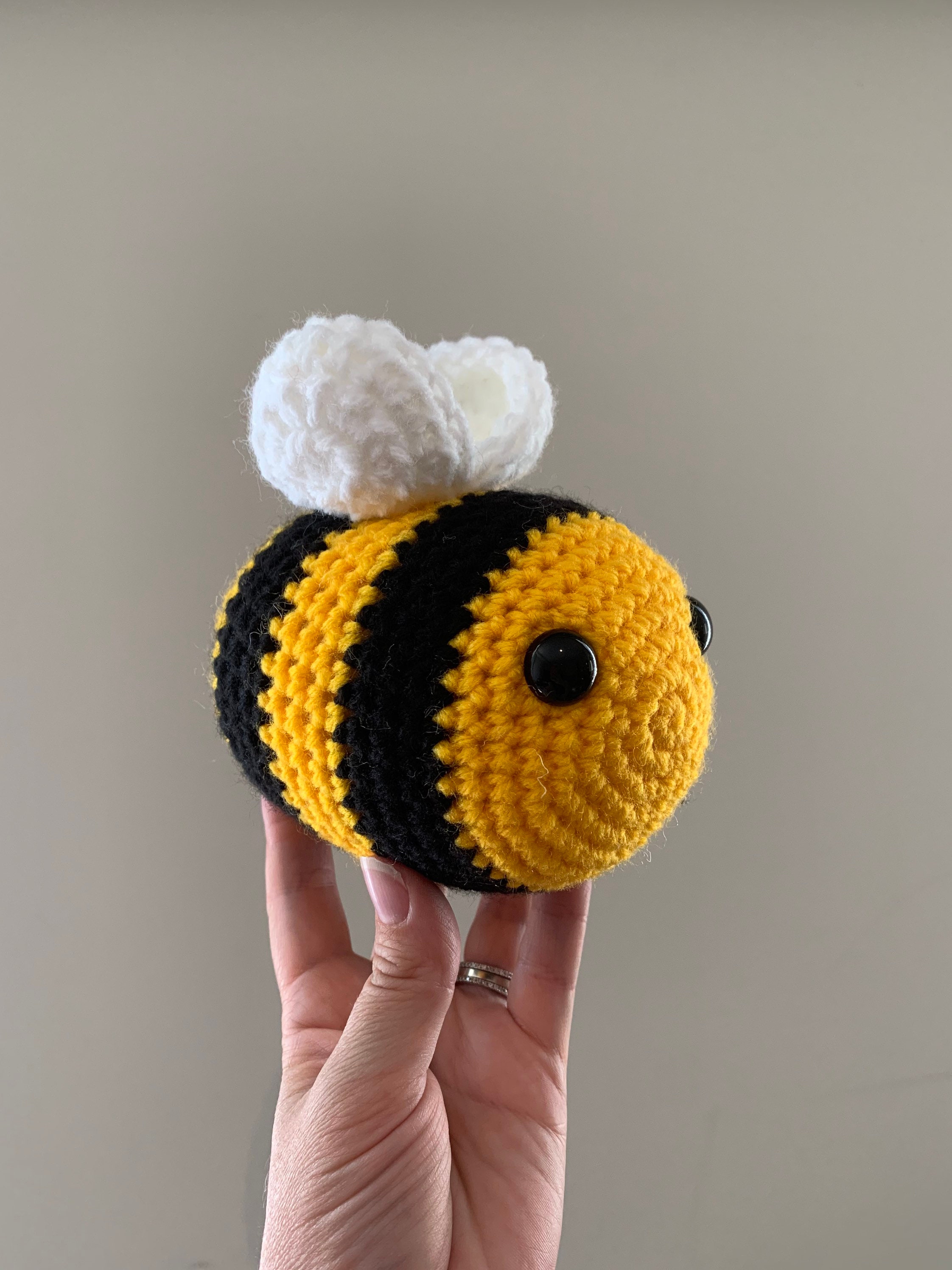 stuffed bee crochet