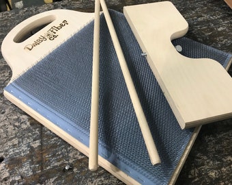 SALE!!! Blending Board w/ Rolag dowels FACTORY SECOND with "Foot/keel"