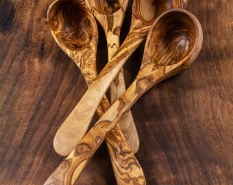 La cuillère en olive - Cuillère de cuisine en bois d'olivier faite main avec tasse profonde