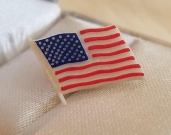 American Flag Vintage Collectible Souvenir Pin. USA.