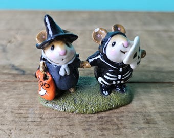 1987 Annette Petersen Wee Forest Folk "Littlest Witch & Skeleton" Figurine