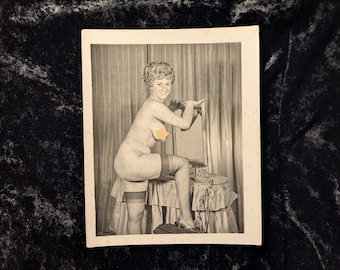 WWII Era Original Vintage Pin Up Photo