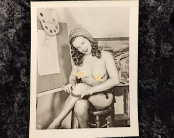 WWII Era Original Vintage Pin Up Photo