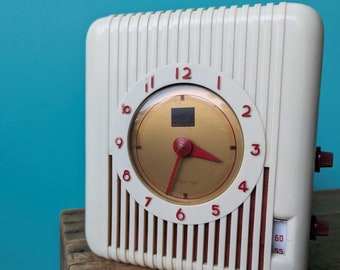 1947 Jewel Pin-up Clock Radio, Good Working Condition, AM Radio 8 1/2" x 8" x 3 1/2"