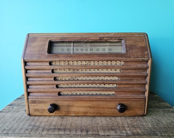 1940s Dominion AM Tube Radio Manufactured for The Red Cross, 9 1/2" x 14" x 7 3/4"