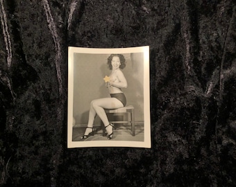 WWII Era Original Vintage Pin Up Photo