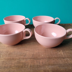 Set of 4 Pink Melamine Cups