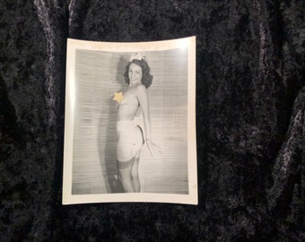 WWII Era Original Vintage Pin Up Photo