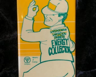 Vintage Button Ontario Ministry of Energy  2 1/4" x 3"