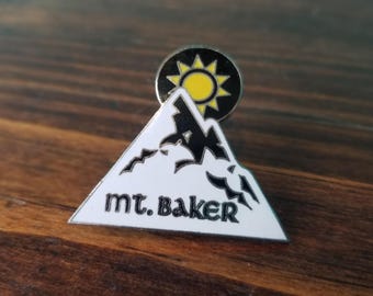Mt. Baker Washington Ski Resort Collectible Vintage Metal Enamel Pin. USA.