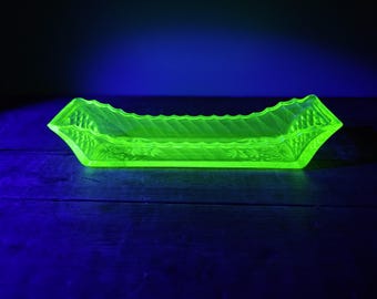 Antique Uranium Glass Wafer Tray, Cambridge Glass, USA, "Rosalie" Pattern