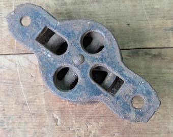 Vintage Heavy Duty Wall Mounted Pulley, 4" x 2"