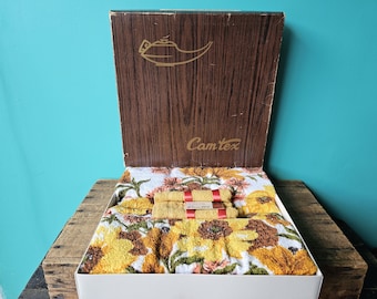 NOS Towel Set Orange and Yellow Floral Pattern, Made by Cam Tex by Dominion Canada