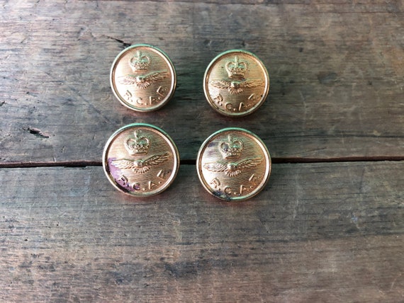 Set of four RCAF/RAF & military buttons Set of four RCAF/RAF & military buttons