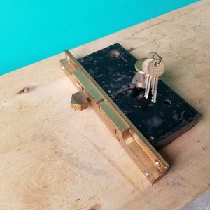 Vintage Yale Mortise Lock With Keys