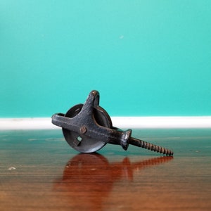 1920&#39;s Light Duty Screw In Pulley