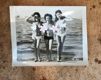WWII Era Original Vintage Pin Up Photo